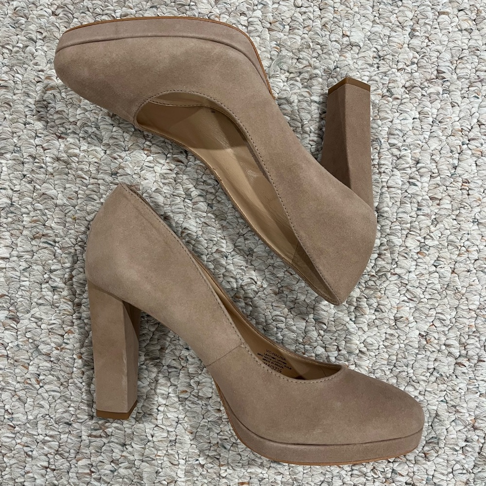 Vince Camuto Women’s Size 7 Tan Pumps